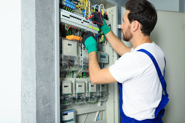 Best Electric Panel Repair  in River Heights, UT